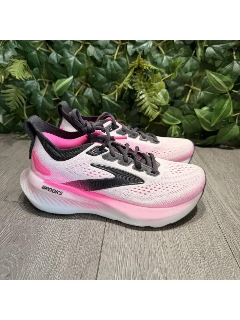 Brooks Glycerin 23 White Phantom Cyber Pink Women Sz 6 Road Running Shoe Rare